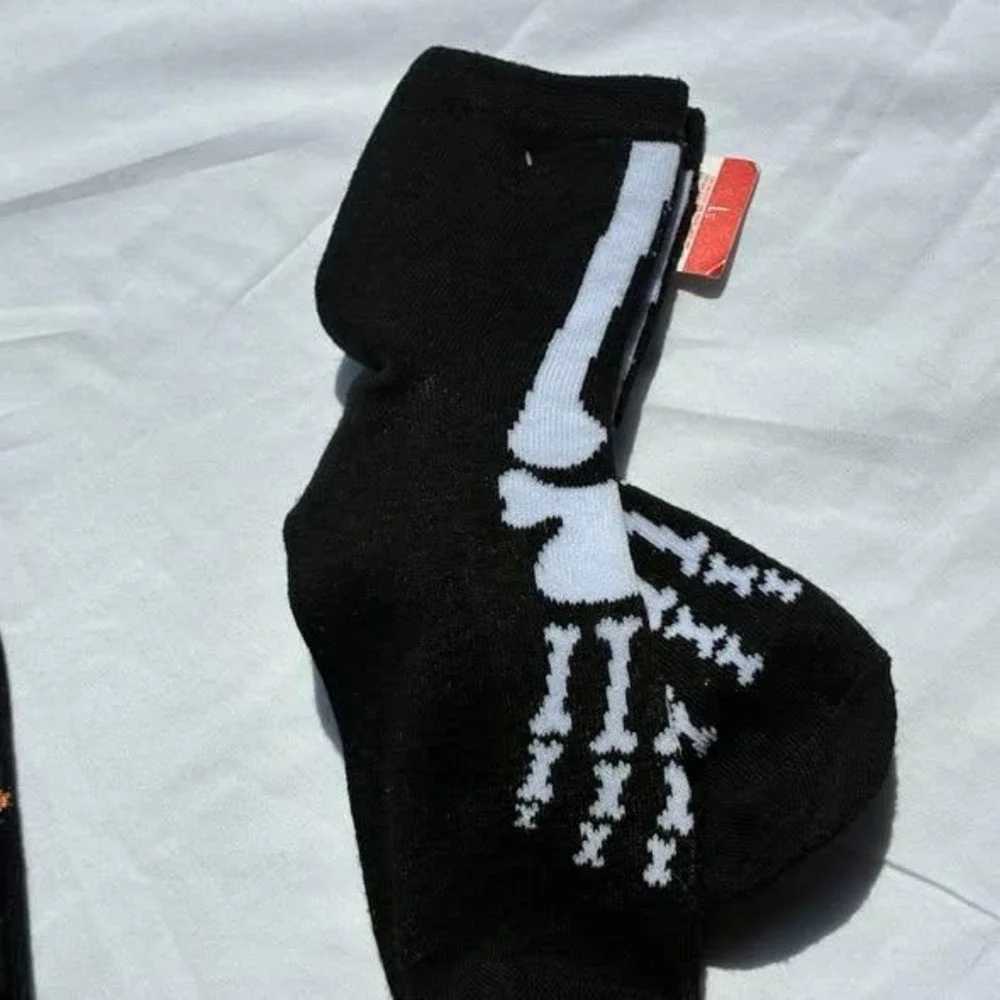 Halloween Skeleton Socks Set 2 Pair Black White Novelty Crew Ankle Size 9-11 NEW